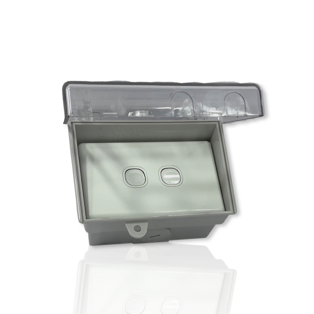 Weather proof 2 gang SWITCH &amp; Protected WATER PROOF Enclosure Lock Clear Lid GPO